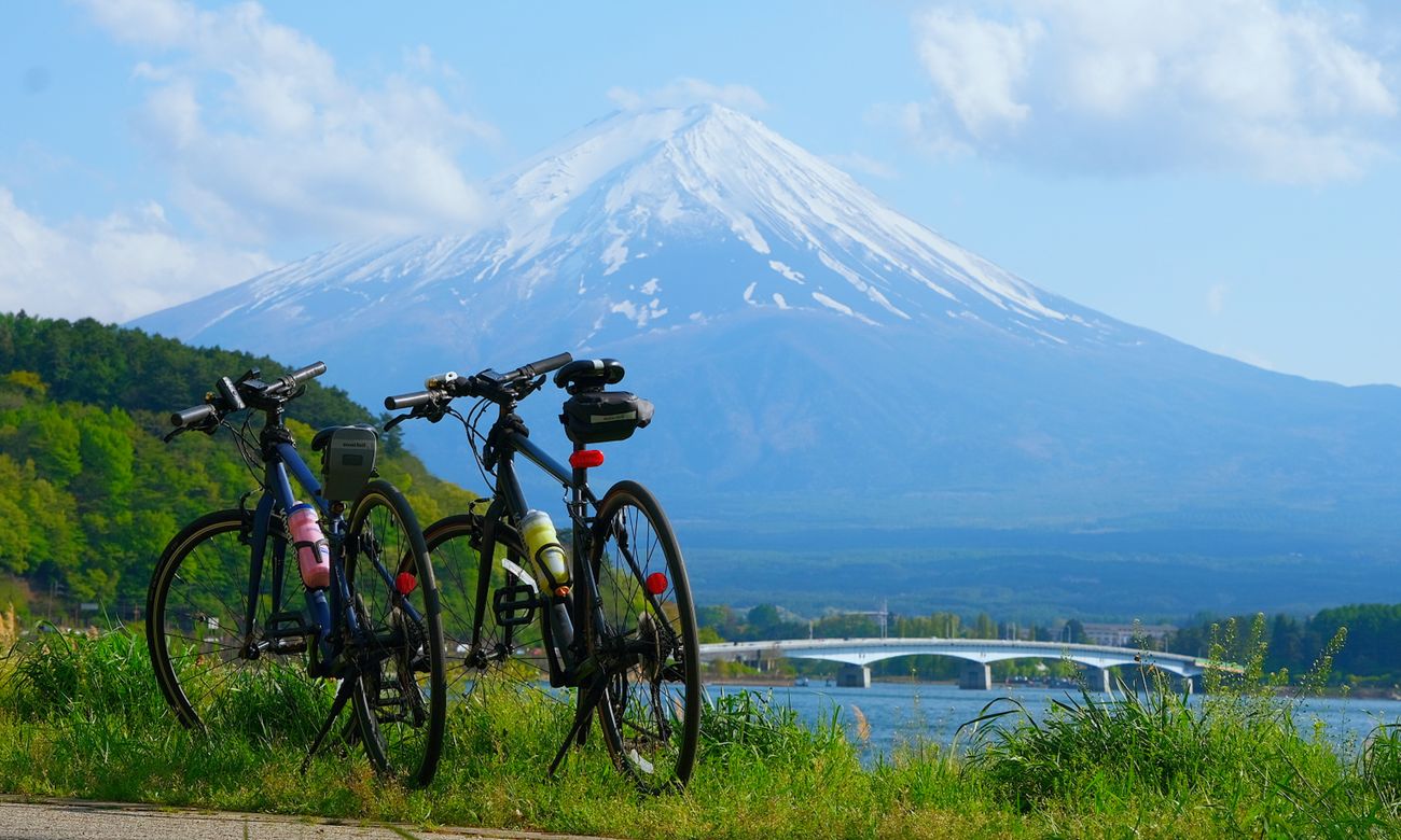 富士山とロードバイク